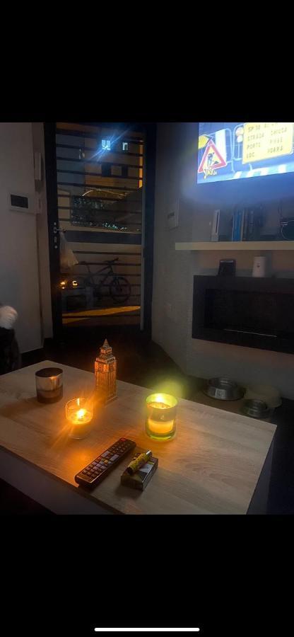 Napoli Centro Casa Con Due Camere E Cucina מראה חיצוני תמונה