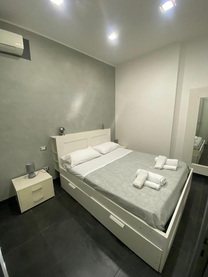 Napoli Centro Casa Con Due Camere E Cucina מראה חיצוני תמונה