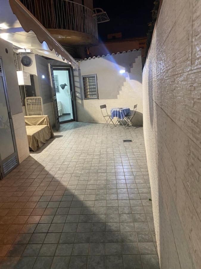 Napoli Centro Casa Con Due Camere E Cucina מראה חיצוני תמונה